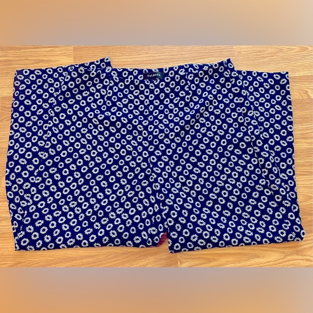 𝅺Talbots Wide Leg Womens Pant- Size 12